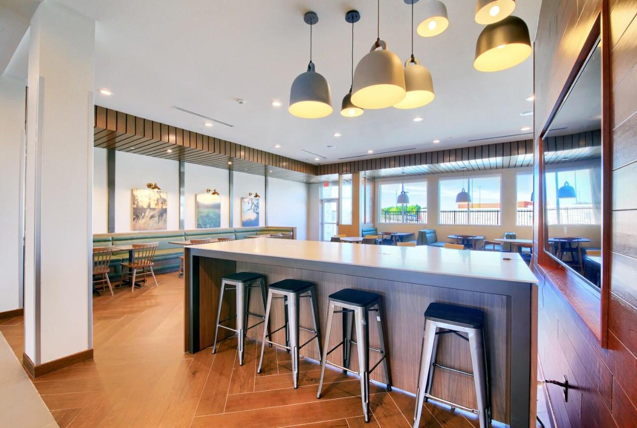 Fairfield Inn & Suites By Marriott Dallas סידר היל מראה חיצוני תמונה