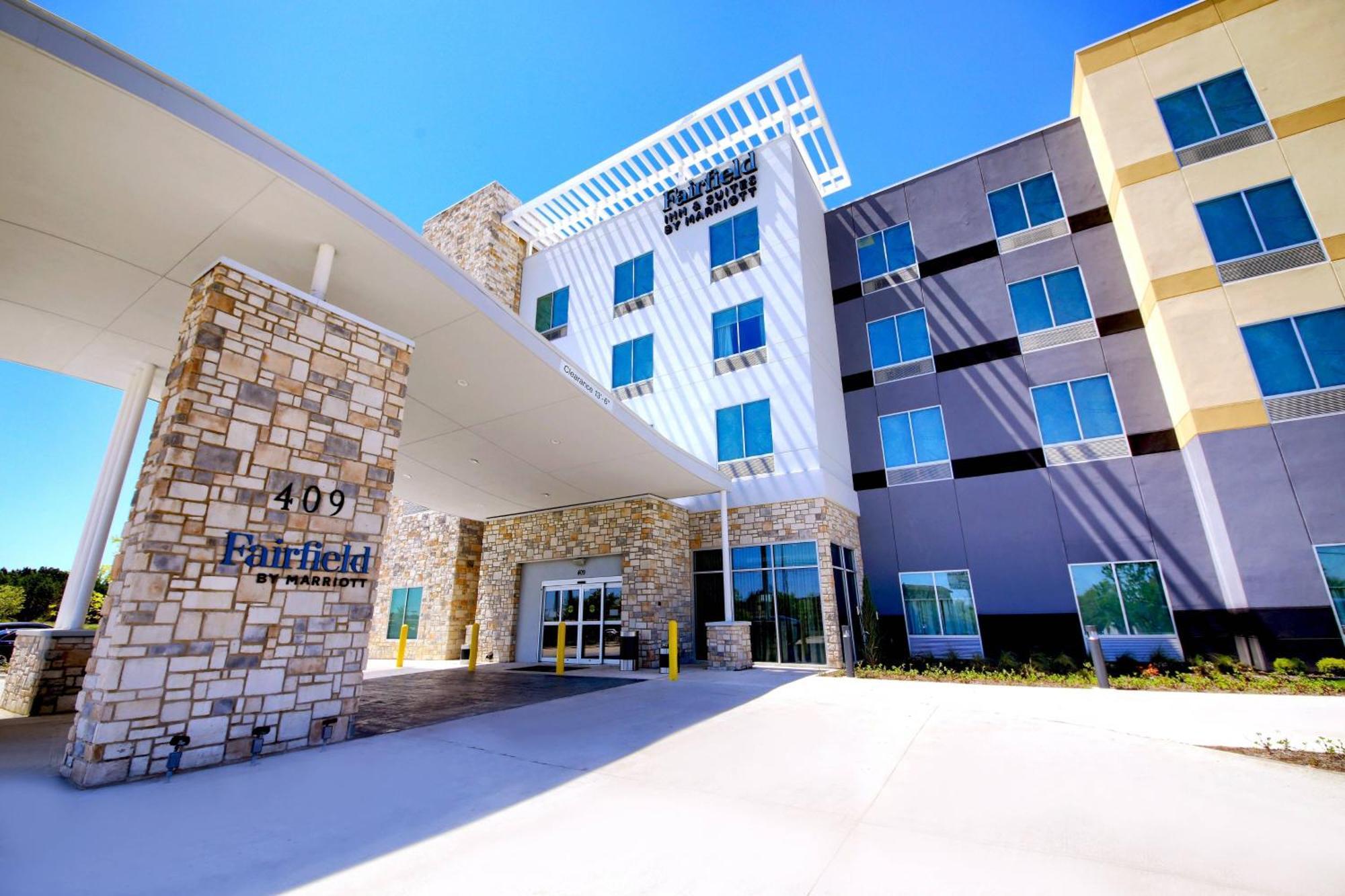 Fairfield Inn & Suites By Marriott Dallas סידר היל מראה חיצוני תמונה